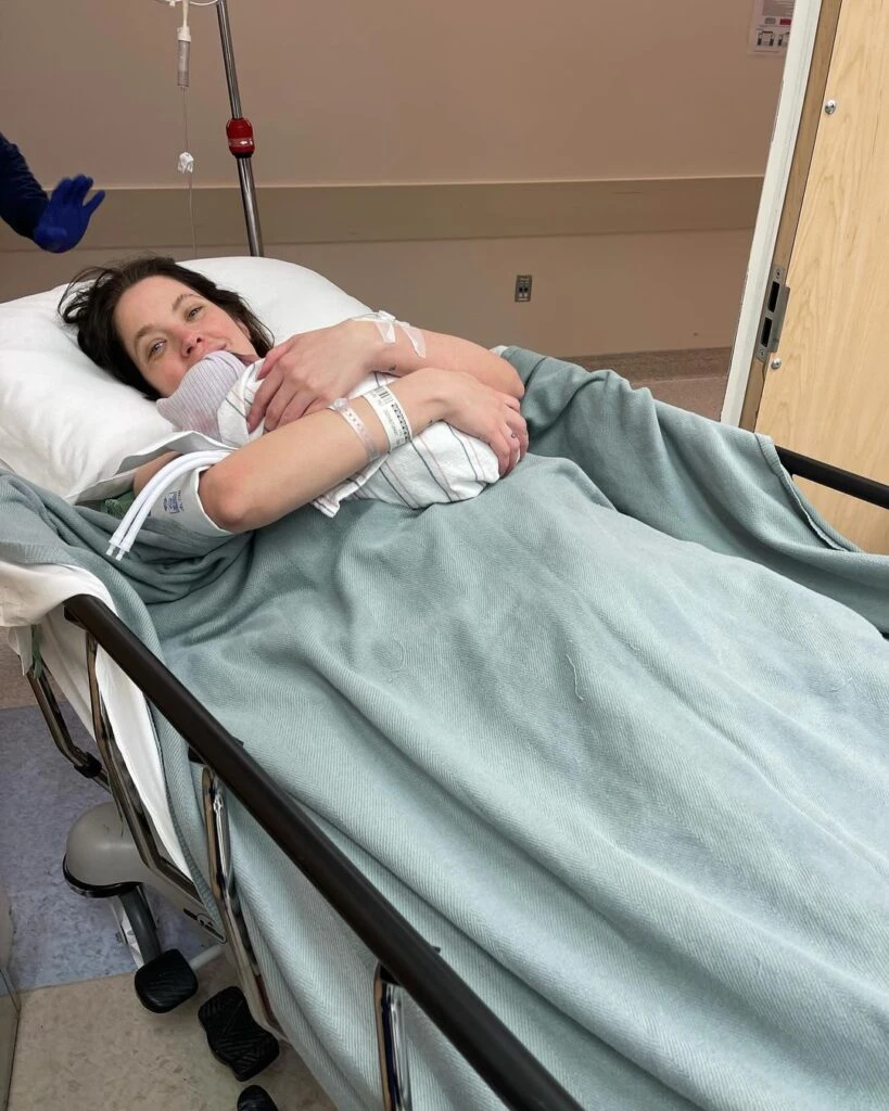 Así está actualmente Ashley Benson, la ex "Pretty Little Liars"