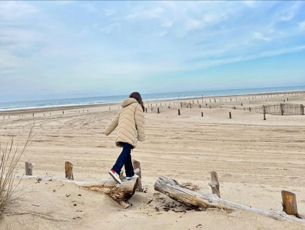 Las fotos de Nicolás Cabré con Rocío Pardo y su hija, Rufina, en la playa