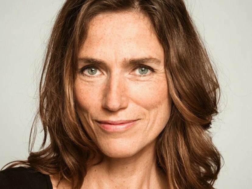 Así se tratan la flaccidez facial y los párpados hinchados