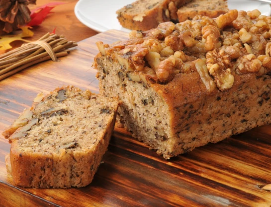 Budín de manzanas y frutos secos: la receta ideal para una merienda saludable