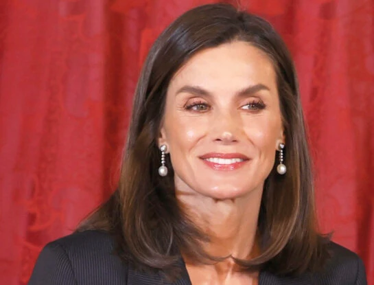 Letizia innova en una nueva fórmula de éxito para sus looks de trabajo