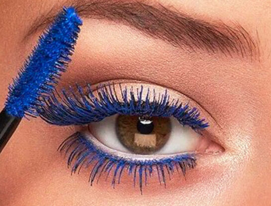 Máscara de pestañas de color, la nueva tendencia en make up