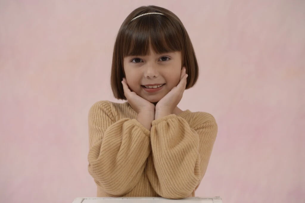 Quién es Juliet Czupiak, la mini periodista de siete años que entrevistó a Mirtha Legrand