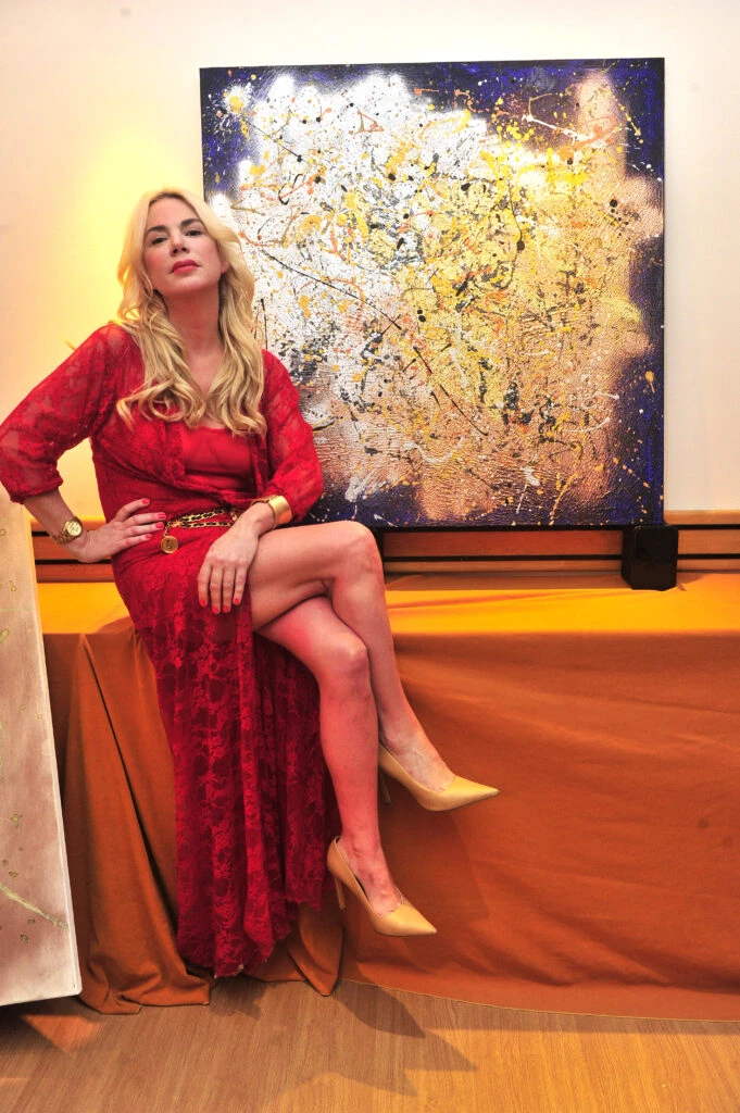 Esmeralda Mitre reapareció en una muestra de arte y habló sobre los rumores de crisis con su nuevo novio