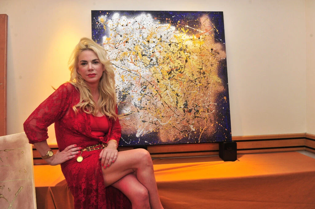 Esmeralda Mitre reapareció en una muestra de arte y habló sobre los rumores de crisis con su nuevo novio