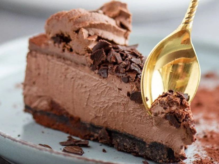 Tarta de chocolate sin horno y bien cremosa: una receta súper fácil de hacer