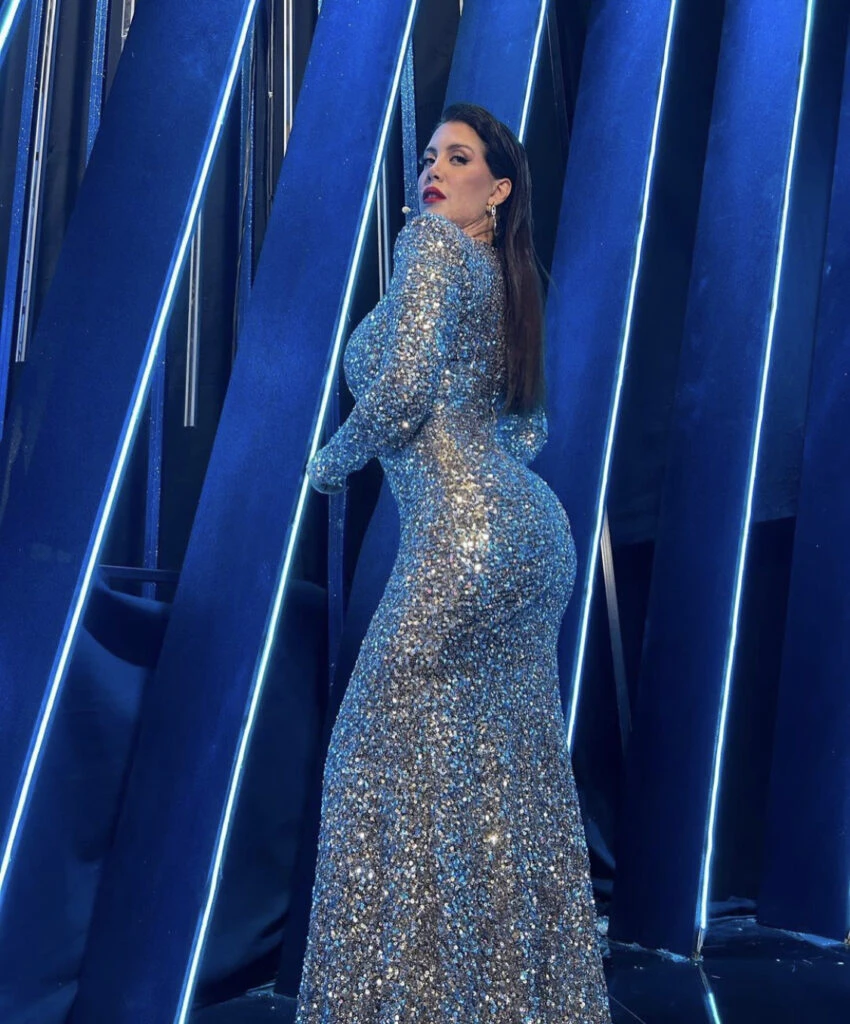 Wanda Nara causó impacto con un look shiny en Italia. Foto: Instagram.