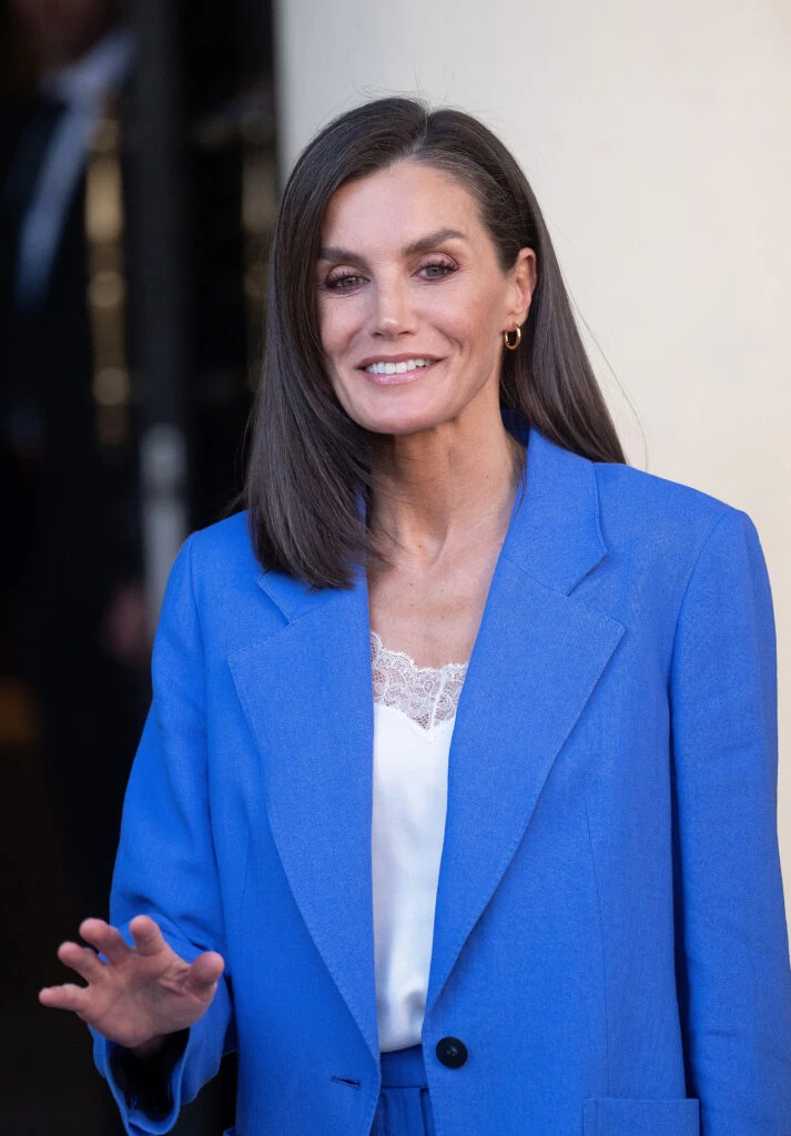 Letizia marcó tendencia con un look sastrero. Foto: Fotonoticias.
