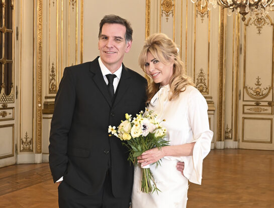 El look nupcial de Karina Rabolini: impactó con un diseño súper romántico