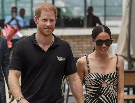 El look fashionista de Meghan Markle en su segunda jornada en Nigeria: llevó un vestido de Johanna Ortíz