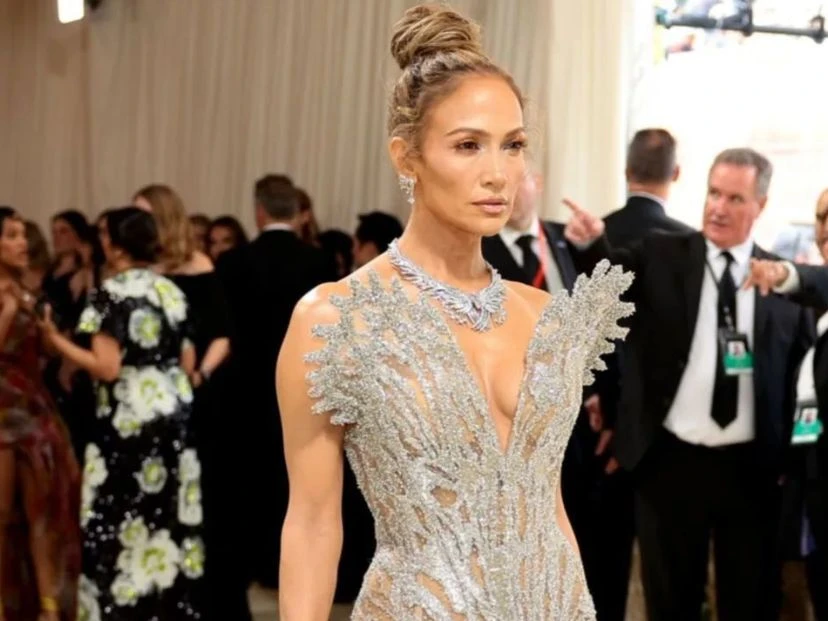 Look de JLo en el MET Gala