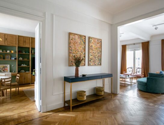 7 recursos que le dan un diez de diseño a este departamento reciclado