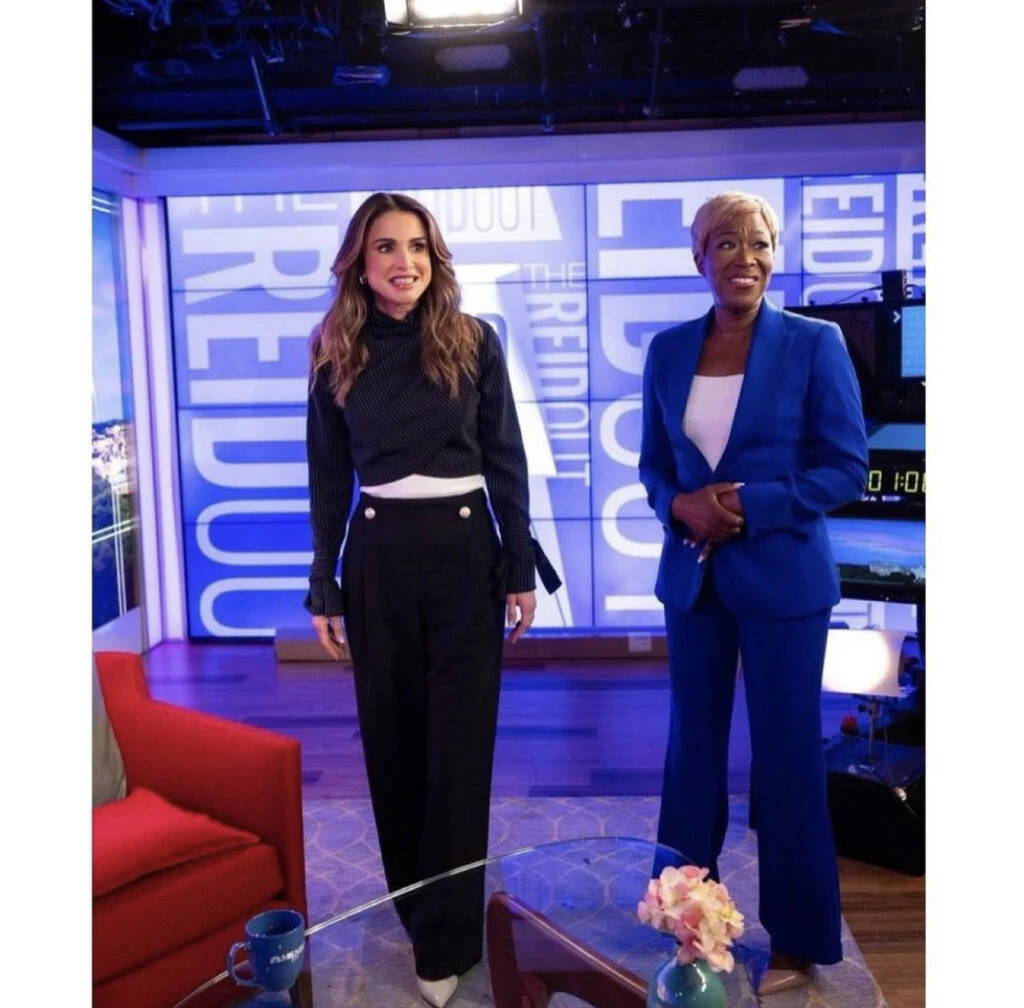 Rania y su look más fashionista. Foto: Instagram. 