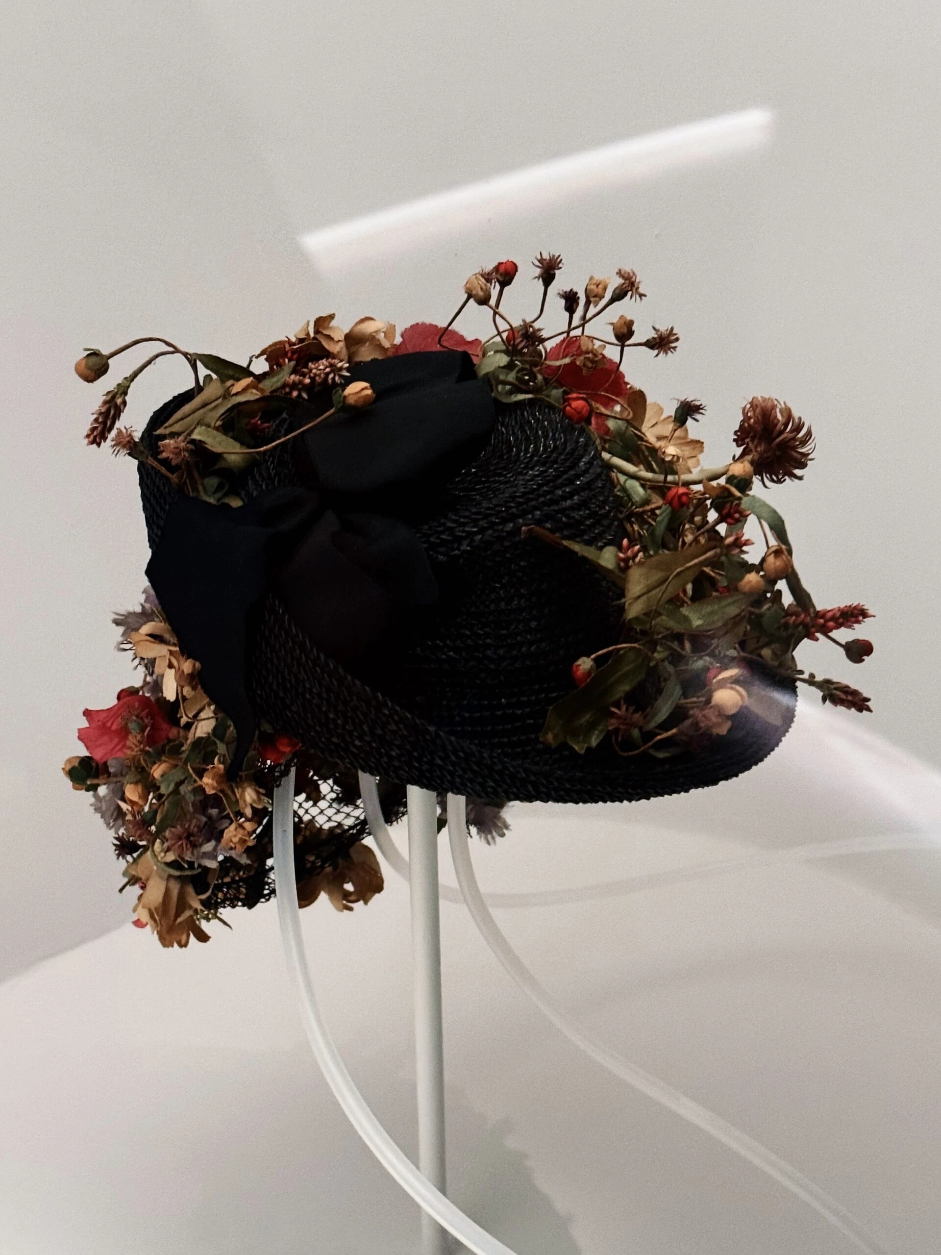 Sombrero de Schiaparelli colección verano 1940