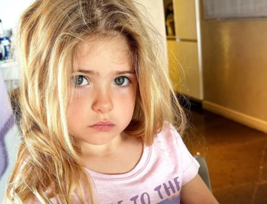 El adorable look de Chloe Insaurralde para el casamiento de Jesica Cirio