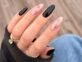 Las black nails regresaron a la moda y marcan tendencia en el street style
