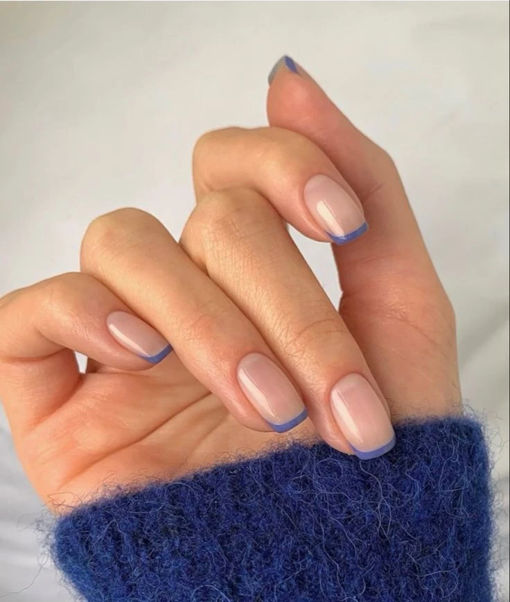La manicura micro french llegó para destronar a la francesita