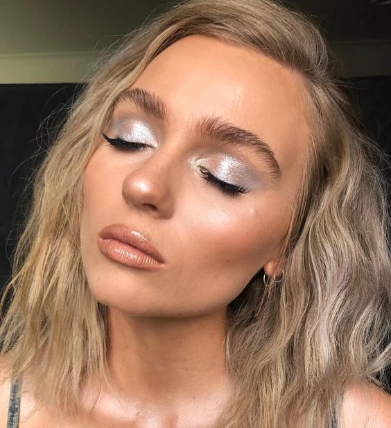 Frosty glam makeup: la tendencia de maquillaje más viral para este invierno