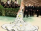 Gigi Hadid deslumbró con su outfit floral para la Met Gala