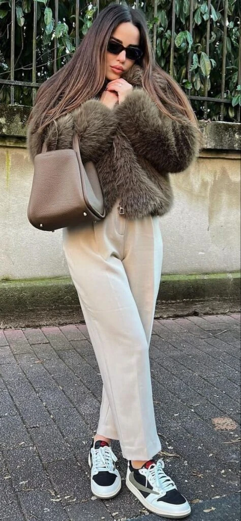 Looks urbanos con abrigos furry