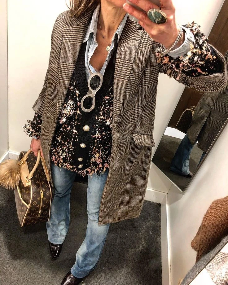 7 looks de finde con cardigan, el suéter más chic del invierno