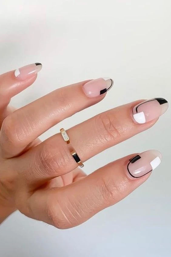 Las uñas geométricas marcan tendencia en el street style