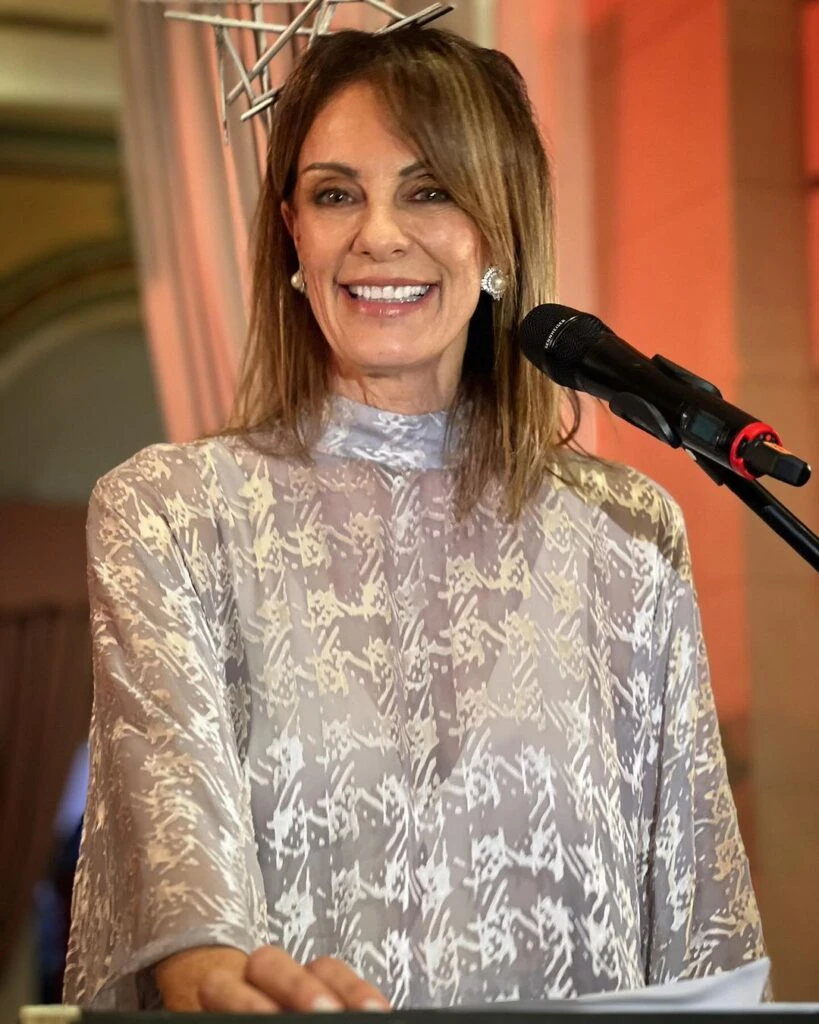 Nequi Galotti con diseño de Adrián Brown.