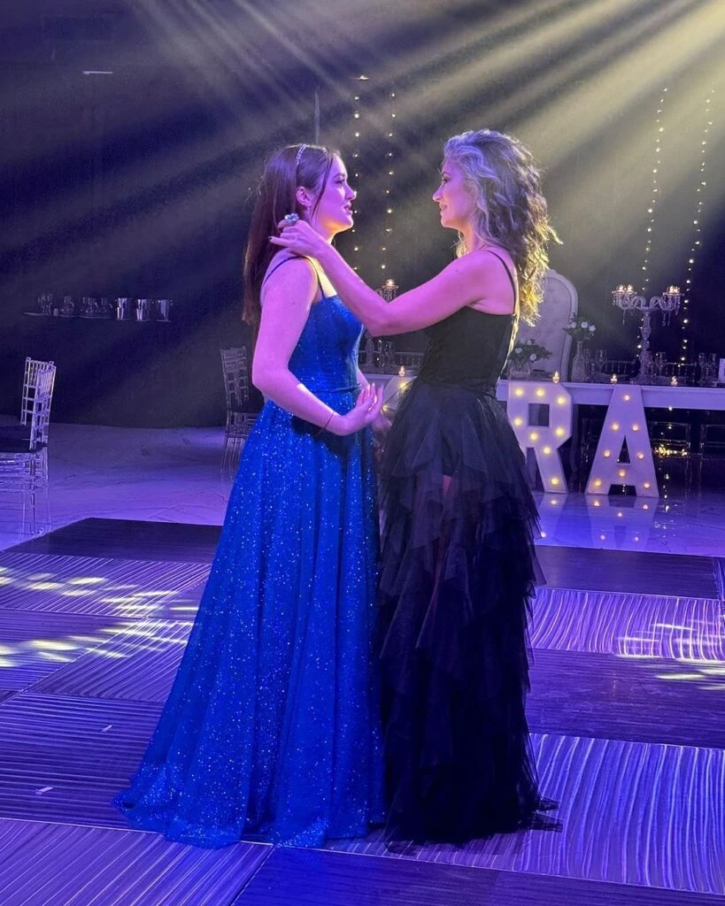 Las fotos de la fiesta de 15 de Mora, la hija de Carla Conte