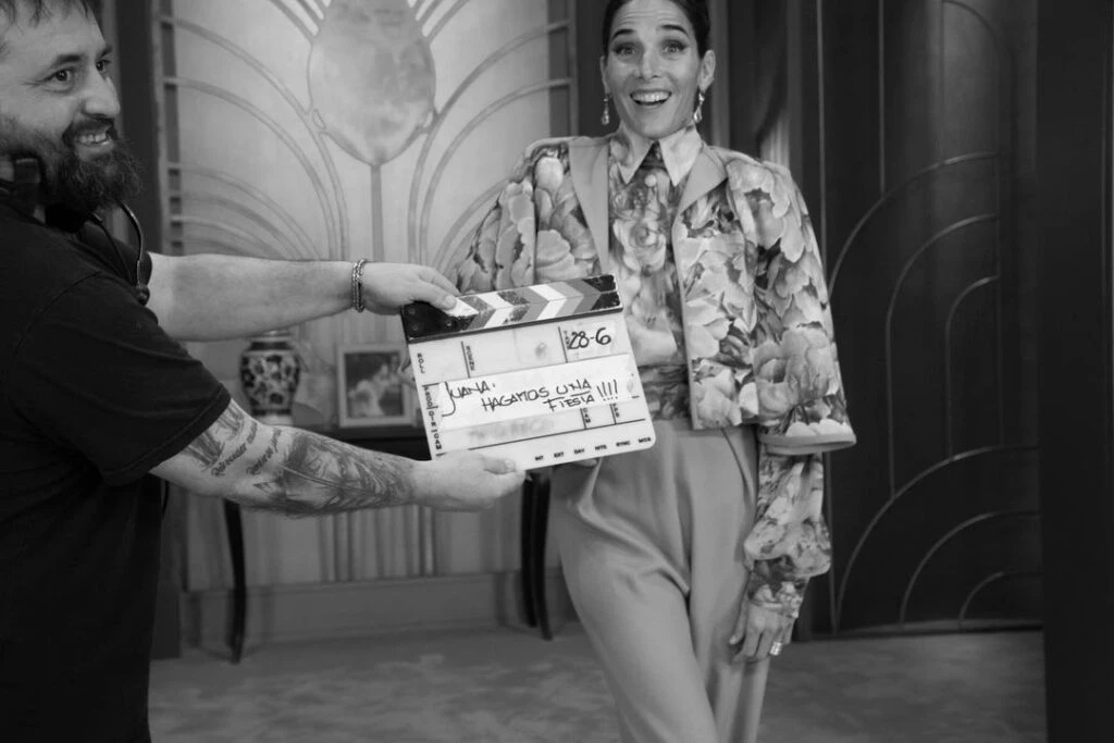 Juana Viale con un look alto invierno