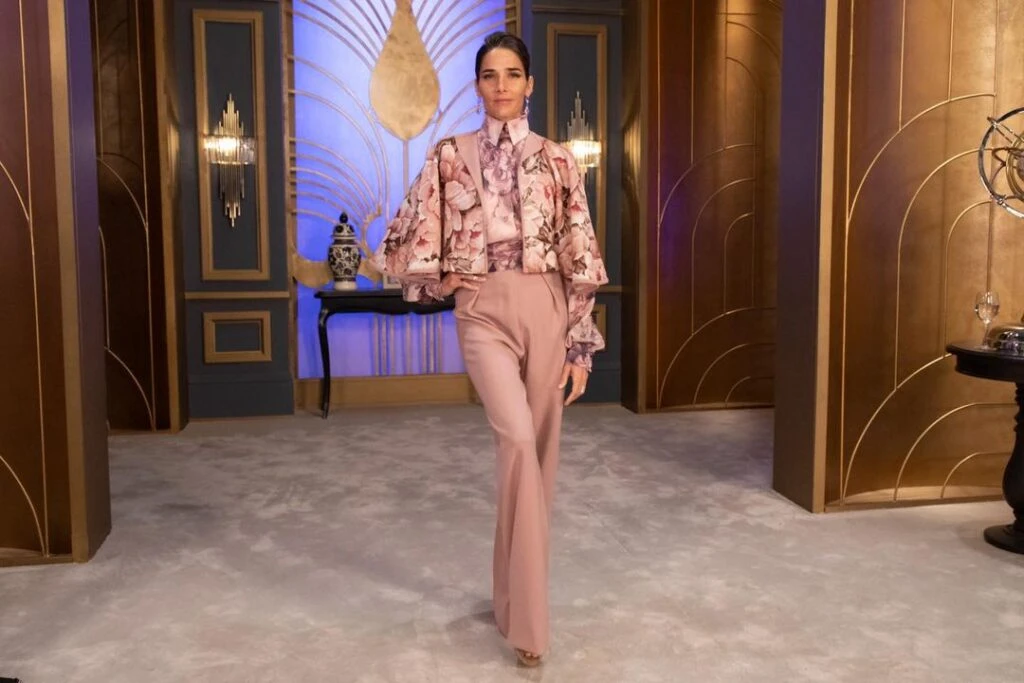 Juana Viale con un look alto invierno