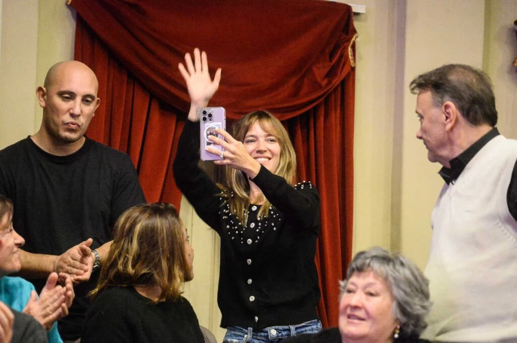 Luisana Lopilato fue al teatro Podestá a ver la obra de su hermano. Foto RS Fotos