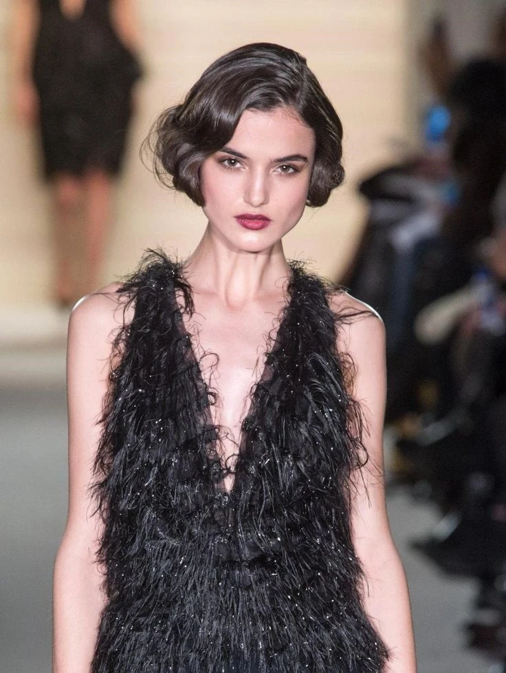 Bob flapper, el corte de los años 20 que se impone en el verano europeo