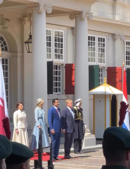 Máxima volvió a deslumbrar en celeste y confirma que es su nuevo favorito