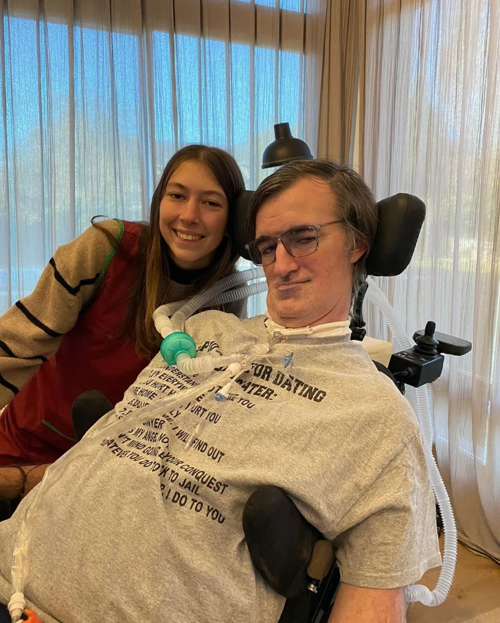 Esteban Bullrich con su hija Luz, que es maestra jardinera