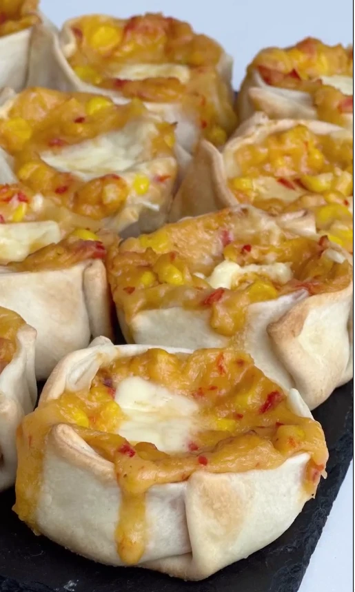 Canastitas de choclo y salsa blanca