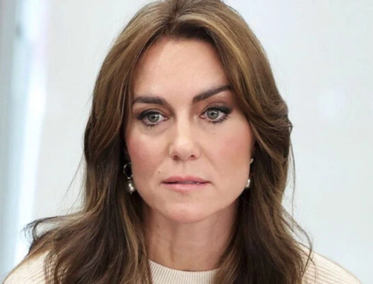 La foto de Kate Middleton con pañuelo por los efectos de la quimio es la fake news que escandaliza al mundo