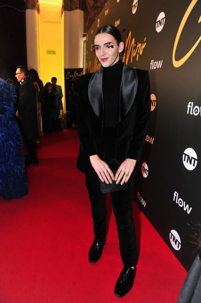 de Flor de la V a Moria Casán, los famosos en el estreno de 'ELla'