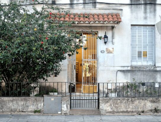 Historias de Cemento: así es la casa de Agronomía donde vivió Julio Cortázar