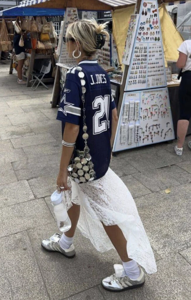 Estas son las zapatillas más trendy de este invierno 2024. Foto: Pinterest.