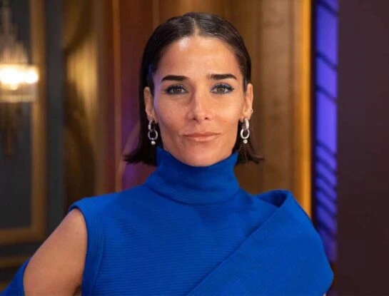 Juana Viale sorprendió con un look total blue para la mesaza