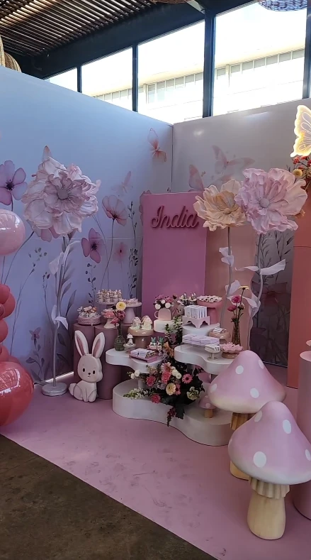 Las fotos del cumpleaños temático de India, la hija de la China Ansa