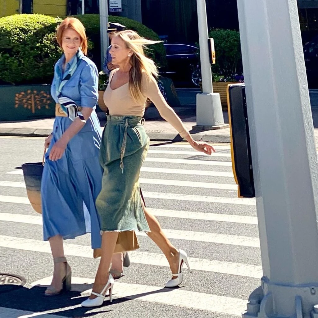 Los looks de Sarah Jessica Parker con las tendencias 2025 