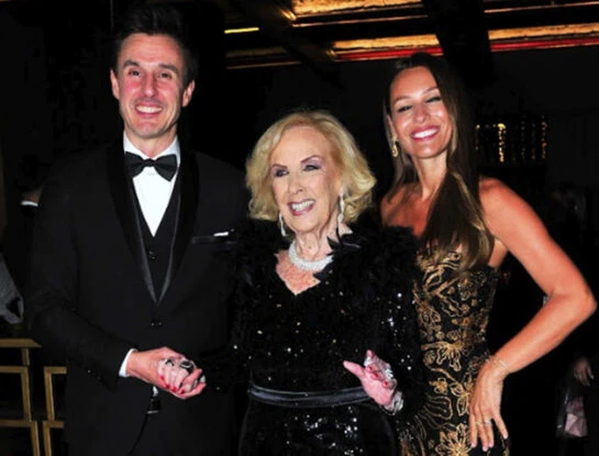 Mirtha Legrand causó impacto con un look total black en la gala de Asociar