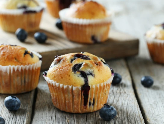 Muffins de coco y arándanos la receta sin harina ni azúcar