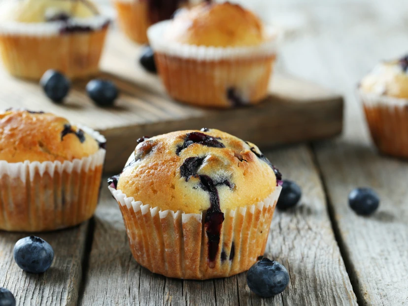 Muffins de coco y arándanos la receta sin harina ni azúcar