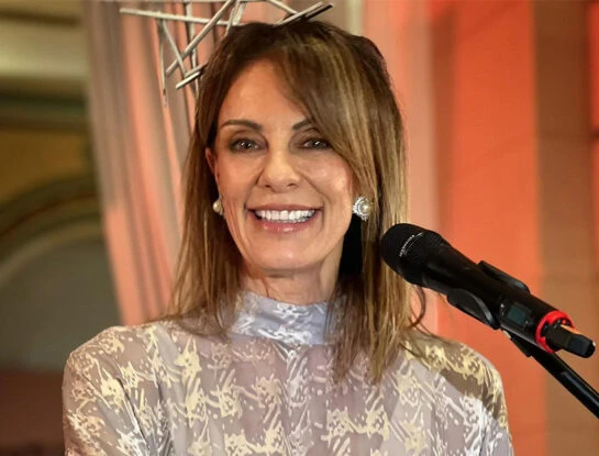 Nequi Galotti y su espectacular look para conducir una gala a beneficio del Hospital Rivadavia