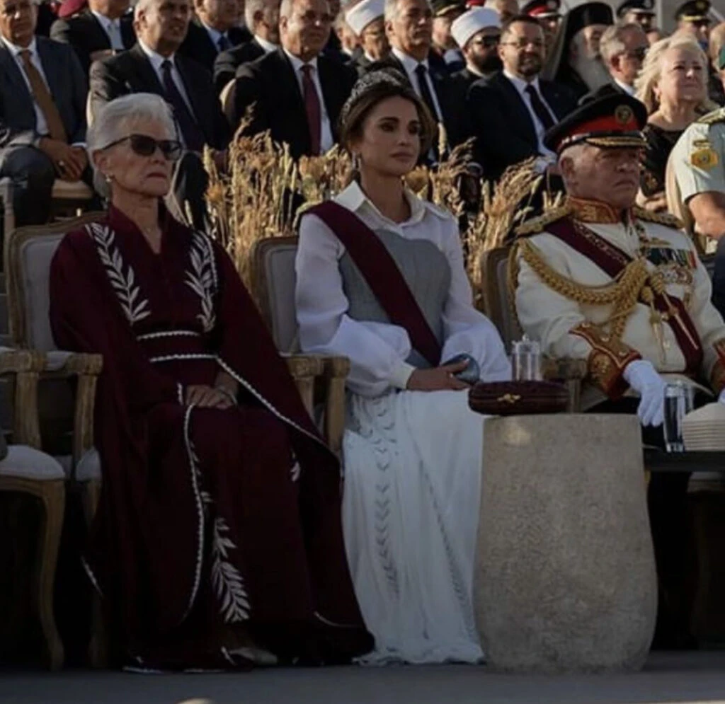 El look más fashionista de la royal. Foto: Instagram. 