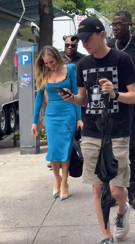 Los looks de Sarah Jessica Parker con las tendencias 2025