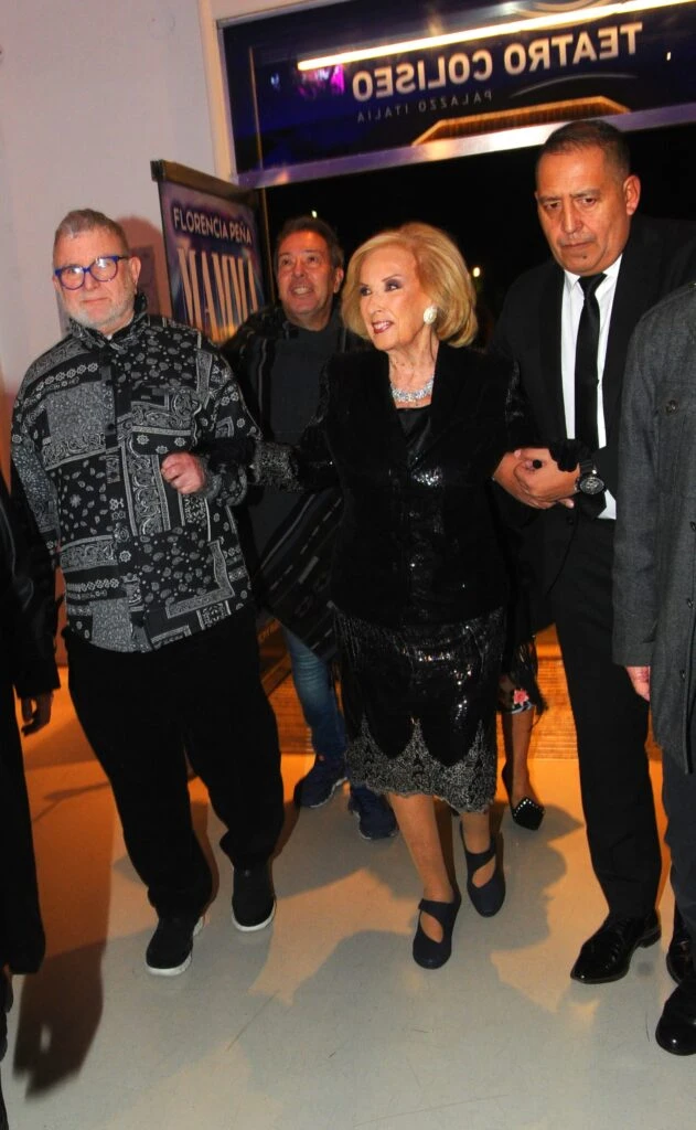 Mirtha Legrand fue al teatro Coliseo a ver Mamma Mía!. Foto RS Fotos.