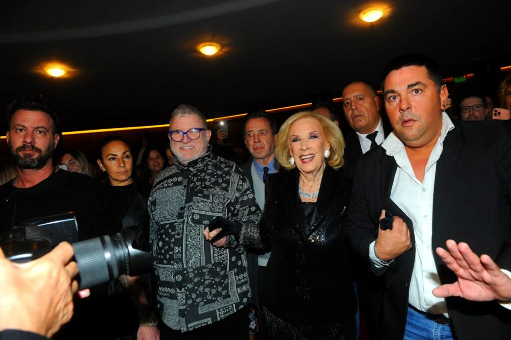 Mirtha Legrand fue al teatro Coliseo a ver Mamma Mía!. Foto RS Fotos.